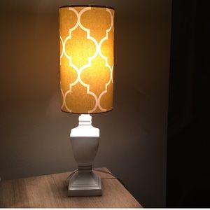 Table lamp